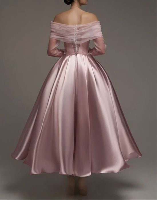 Розова елегантна рокля с наметало