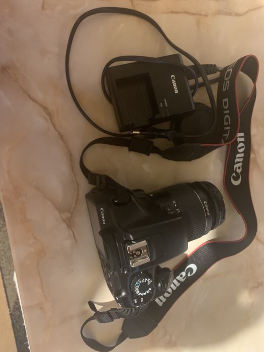 Aparat foto DSLR- Canon