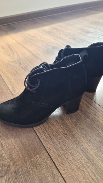 Продавам кларкове на ток от естествен велур 37 номер