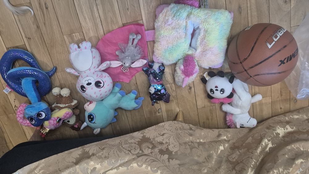 Отдам бесплатно игрушки