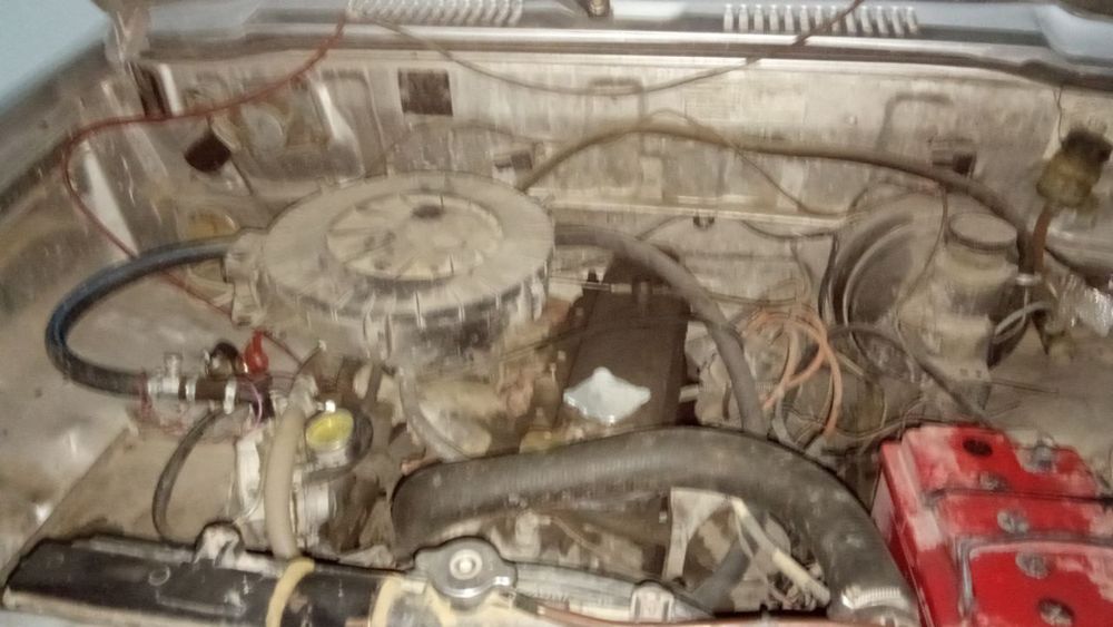 Isuzu trooper год 1983