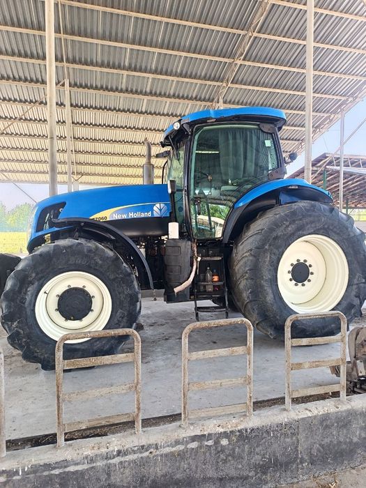 New Holland 7060
