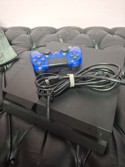 Продам приставку ps4 classic