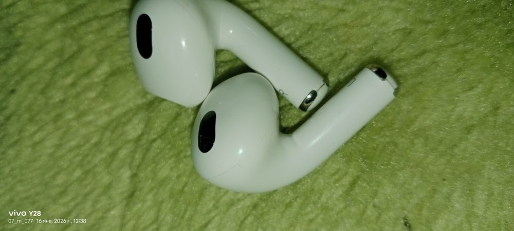 Наушники AirPods