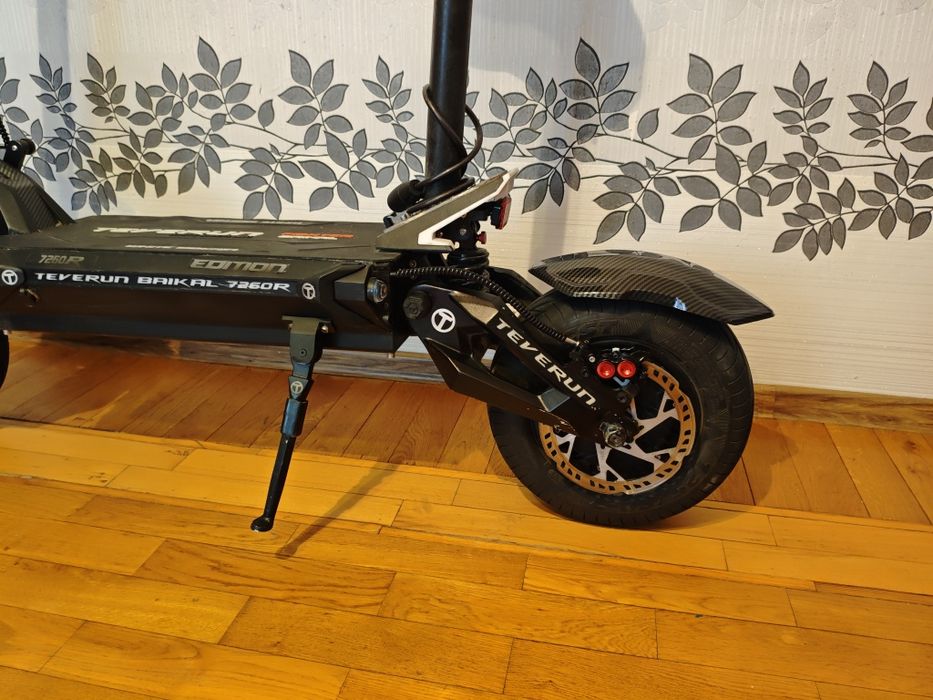 Продам электросамокат Teverun 7260r