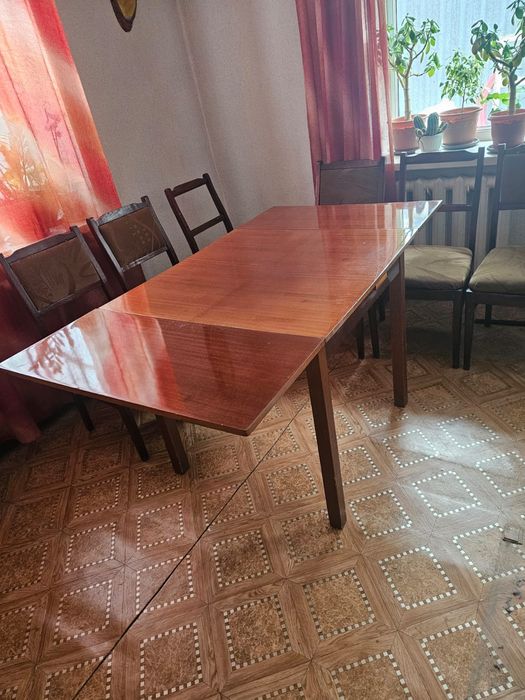 Продам комплект, Стол + стулья