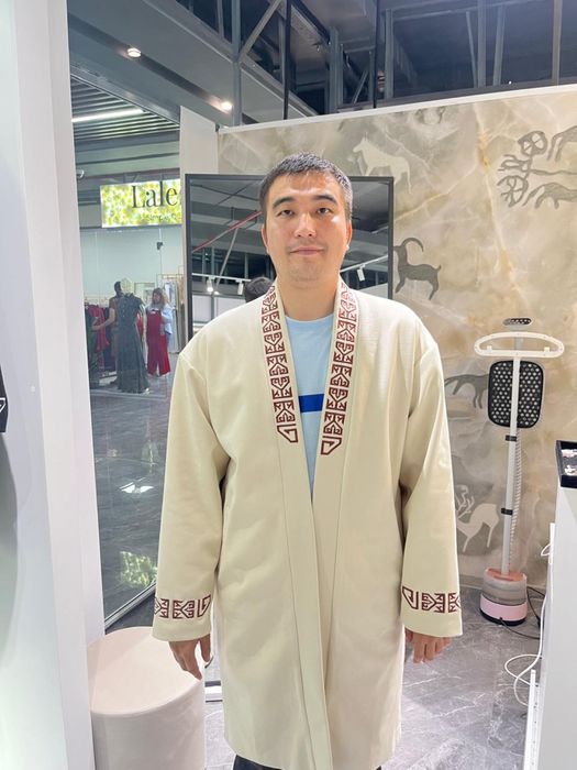 Қазақша шапан.