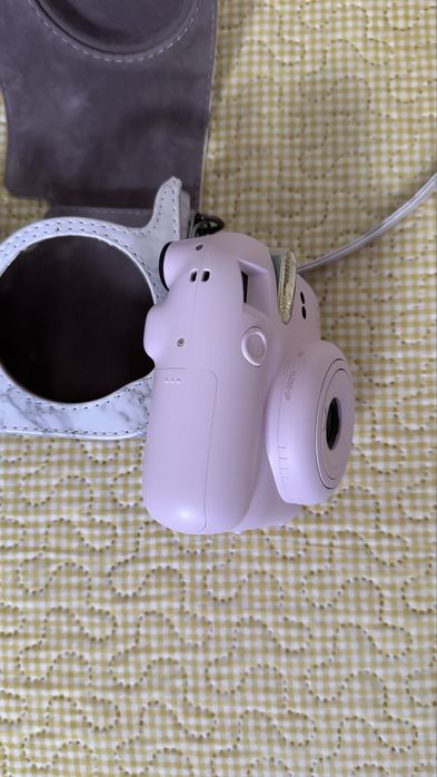 Продам Instax Mini 12