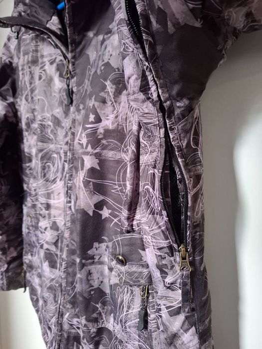 Geaca potrivita pentru drumetie