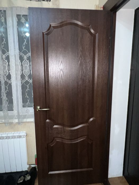 Продам облегченную входную дверь