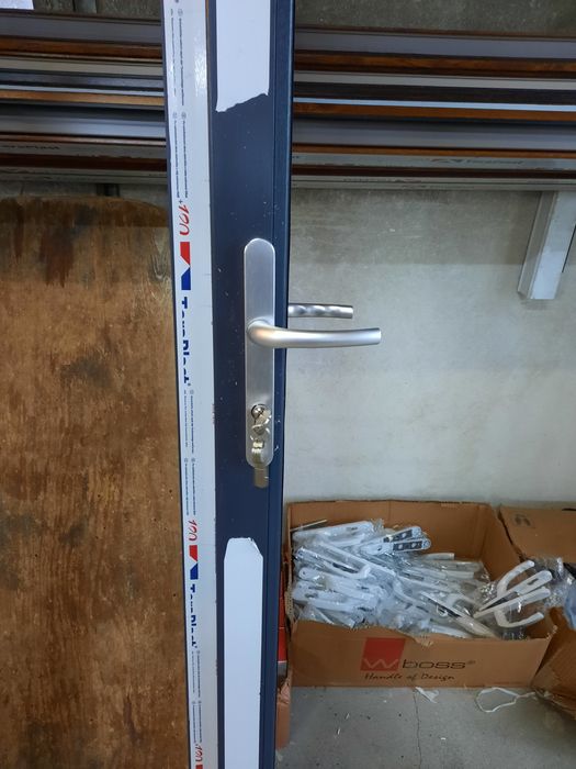 Reglaj ferestre și uși