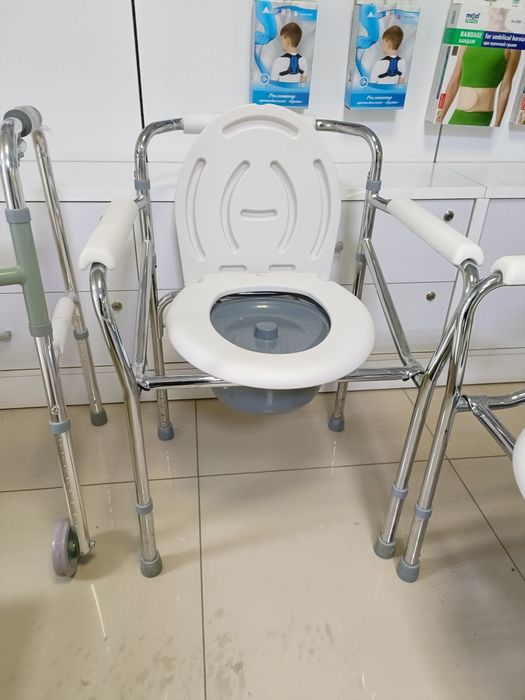 Кресло-туалет для инвалидов, новая