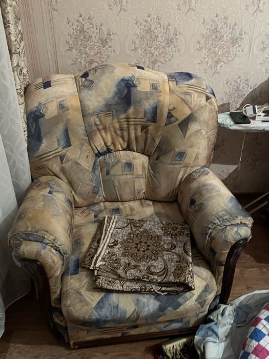 Продаю диван 3 части