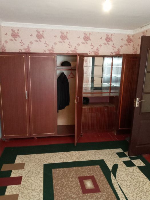 Продам свою 1 комнатную квартиру переделанная в 2х на Юнусабаде