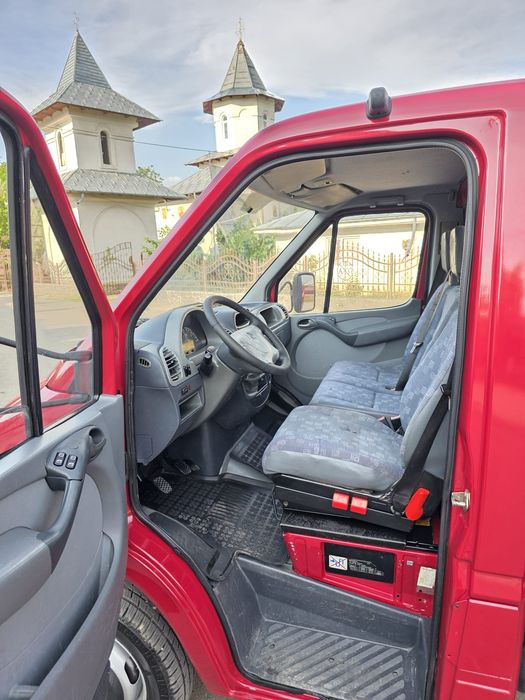Mercedes sprinter basculabil 3 parti pe cutie. Impecabil!