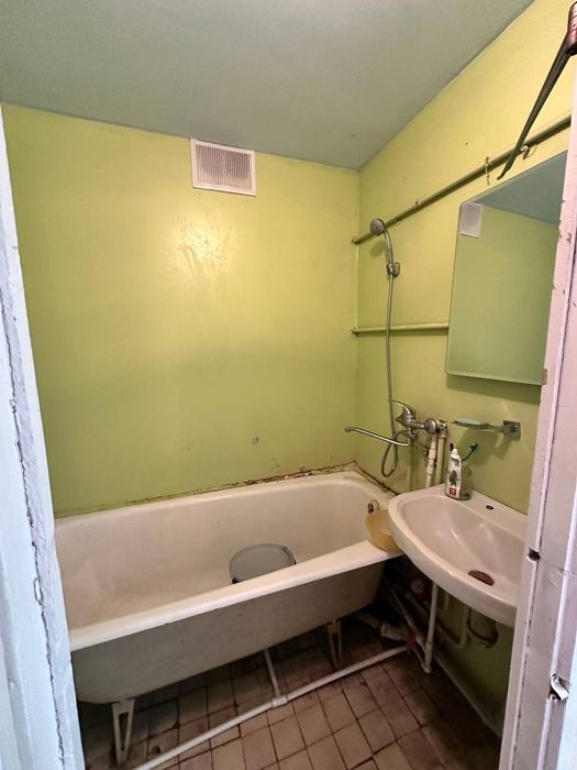 Продаётся 1/4/5 Карасу-2