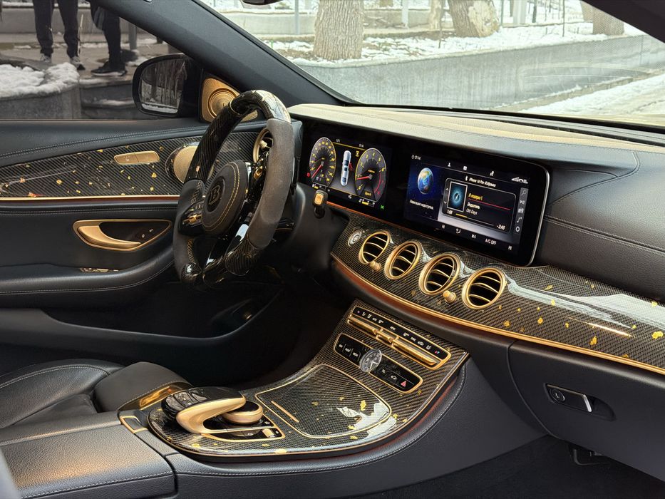 Mercedes benz W213 E200