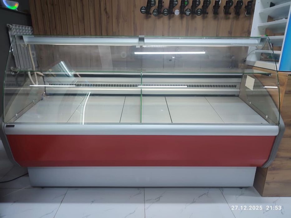 Холодильная витрина