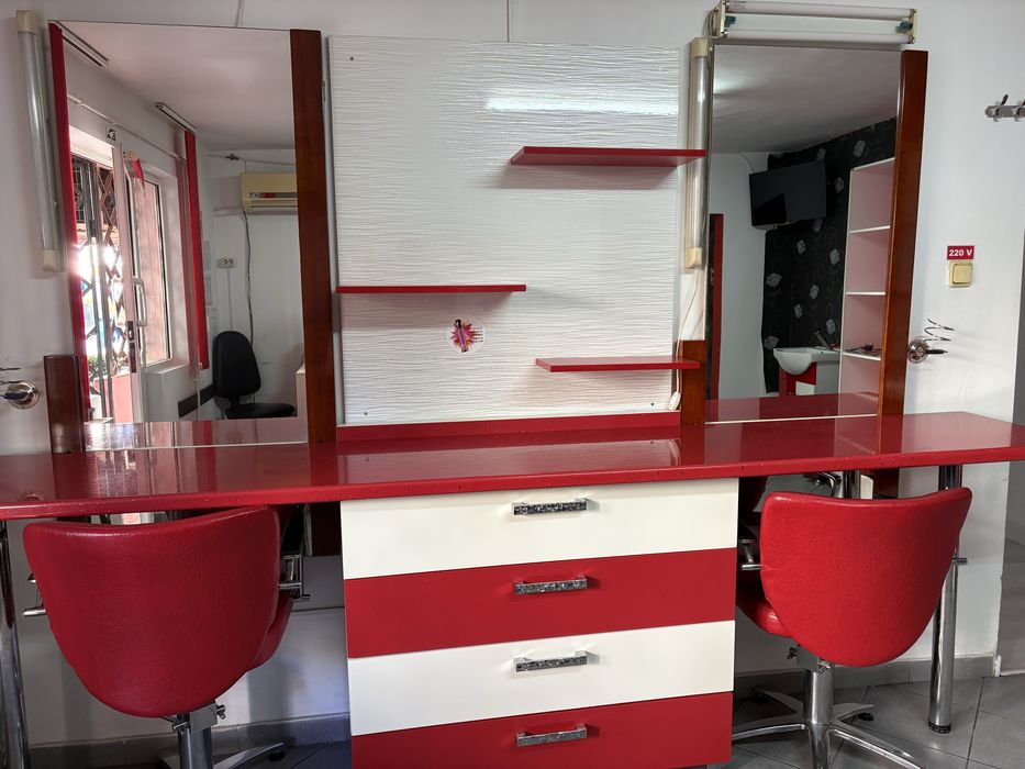 Vând mobilier salon