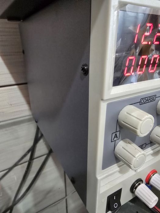 Vavd suta de laborator, sursa de alimentare  0-30v 10A