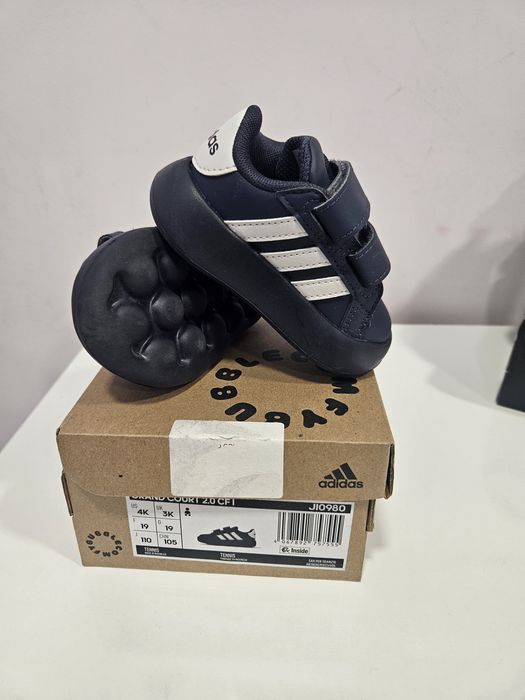 Маратонки Adidas - размер 19 и 20