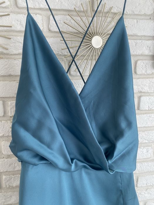 Абитуриентска/ Официална Рокля Unique 38