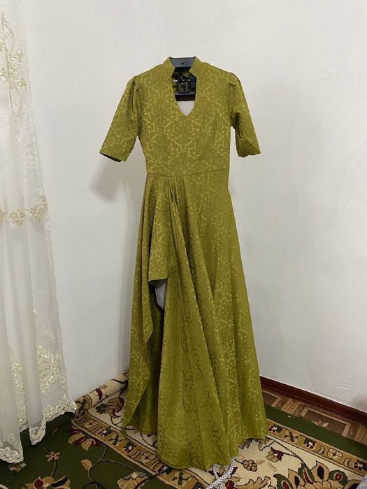 1-2 киілген жақсы күйдегі көйлектер сатылады