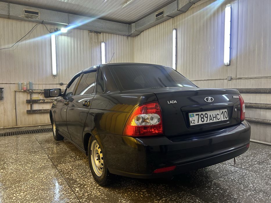 Продам приору 2011 год