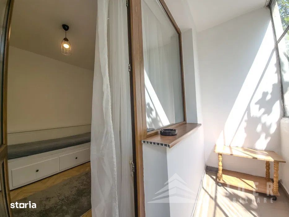 Apartament 3 camere decomandat, etaj 1, parcare in curte.