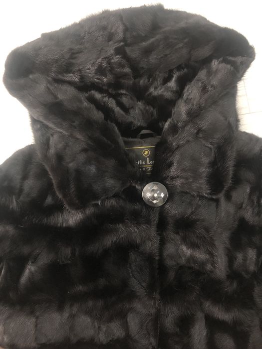 Продаю шубу черный бриллиант