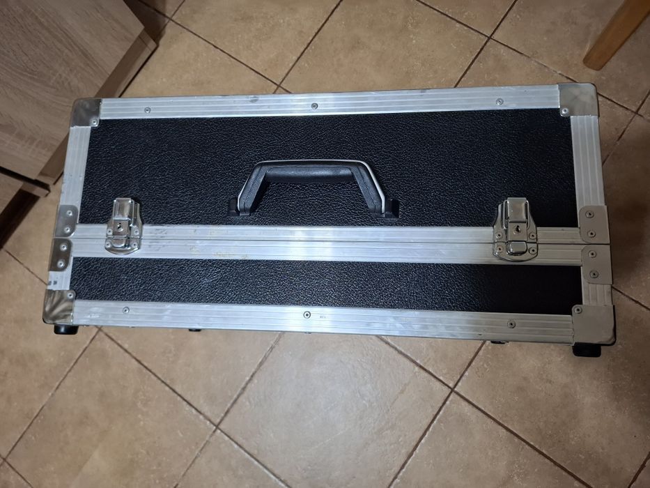 Case/rack/valiza/cutie/geanta transport