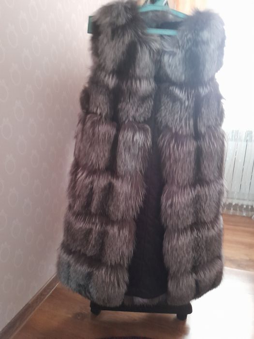 Продаётся жилетка из меха