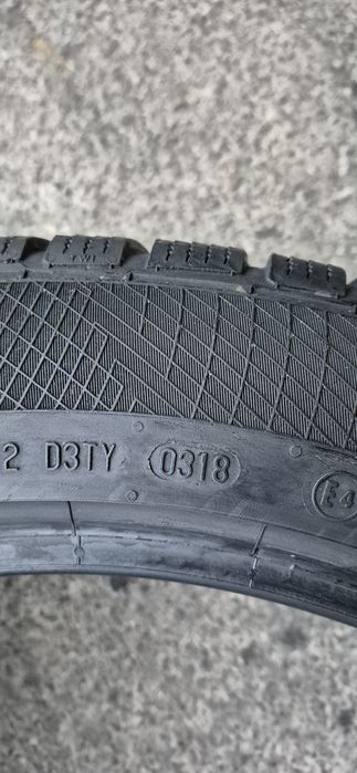 4 anvelope iarna Continental 255/45/20.Pretul este pe bucata.