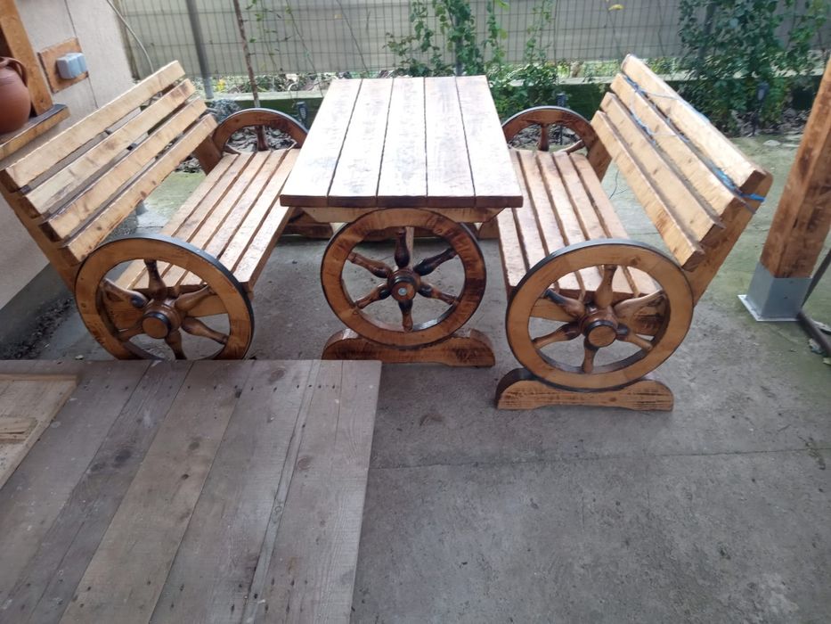 Vând si creez obiecte din lemn pentru curte si casa