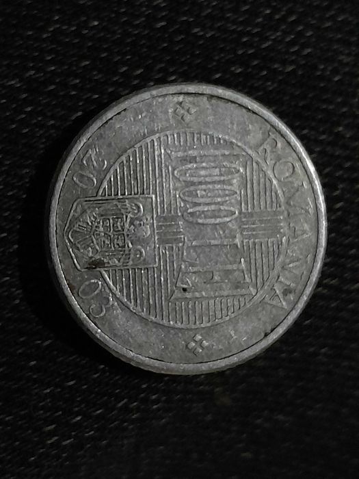 Vând două monede de 100lei din 1994 si 1000lei din 2003.