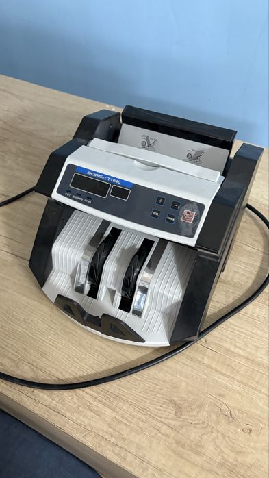 Счетчик денег банкнот