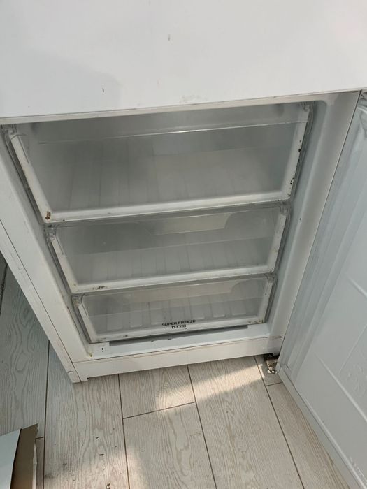 Продам холодильник