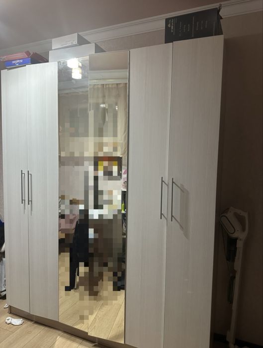 Продам шкаф с полками