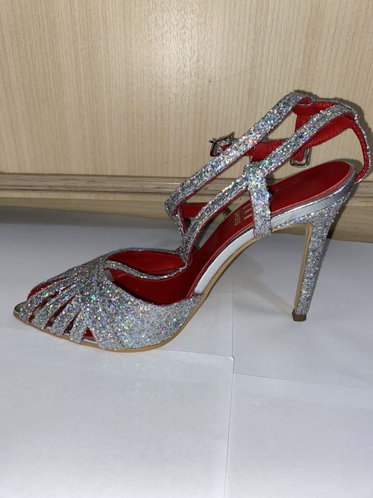 Pantofi cu toc de ocazii