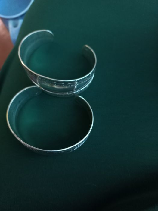 Продам два браслета вместе за 32тыс