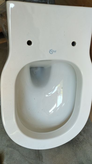 Продавам  нови тоалетни чинии за вграждане