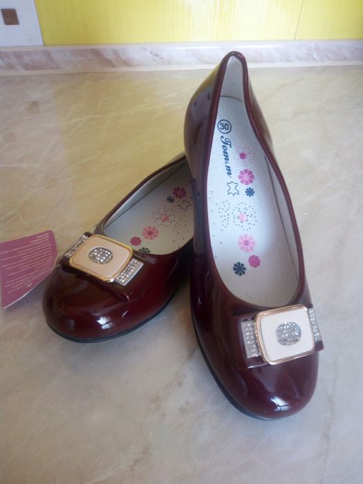 Продам детскую обувь