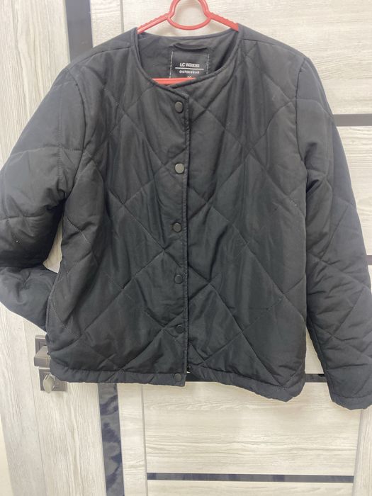 Легкая куртка ветровка