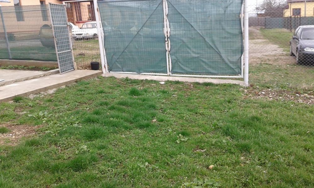 Teren de Vanzare Plus Cladire