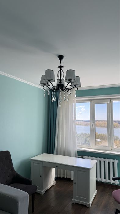 Продам люстру 5 плафонов