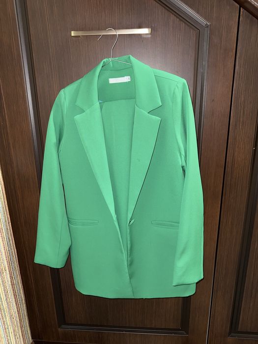 костюм и брюки , весенно осенняй, размер 44