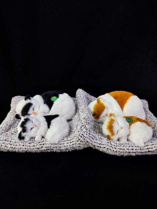 Мягкая Игрушка Котята на Подушке 22×26см для авто - ПОДАРКА