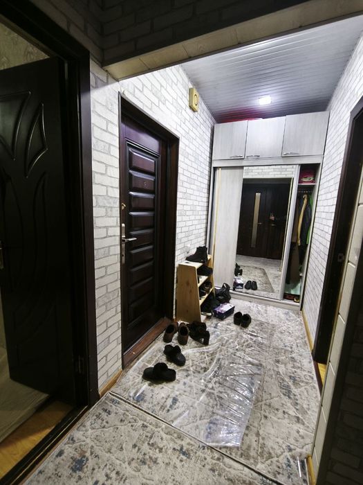 Уютная 2×- комнатная квартира. 2й этаж. Массив Куйлюк-5.