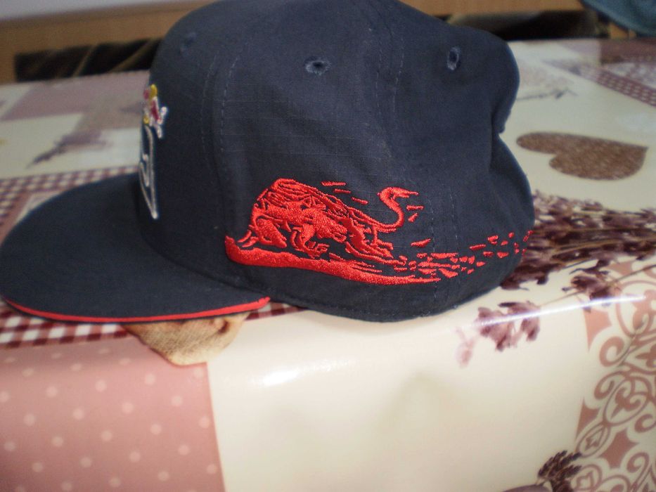 sapca red bull originala