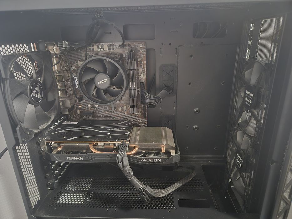 Pc + monitor nu negociez prețul